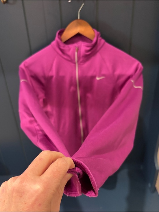 Nike Dri-FIT Magenta Performance Jacket - Picture 5 of 9